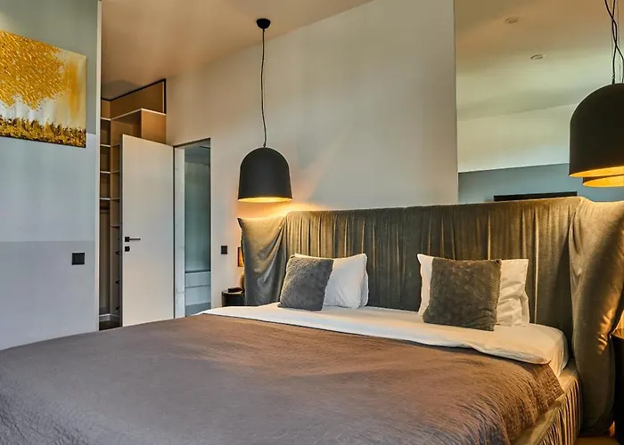 木屋 Golden 布克维